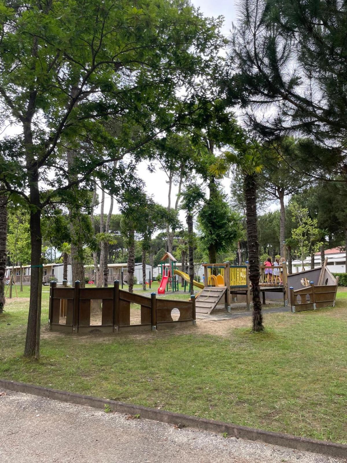 Happy Camp Mobile Homes In Camping Laguna Village Каорле Экстерьер фото