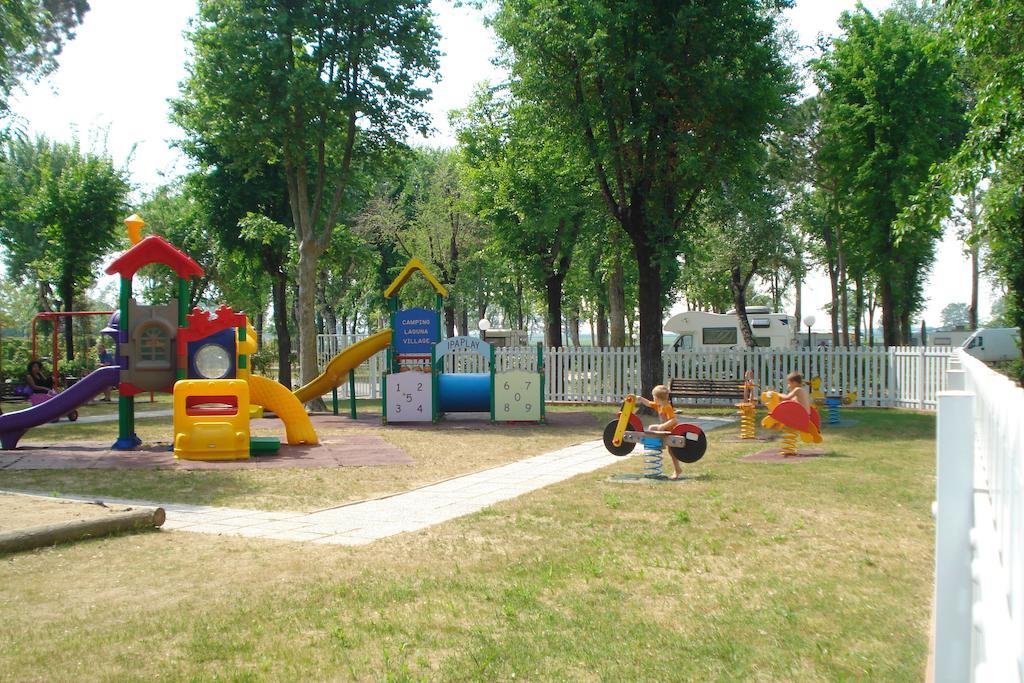 Happy Camp Mobile Homes In Camping Laguna Village Каорле Экстерьер фото