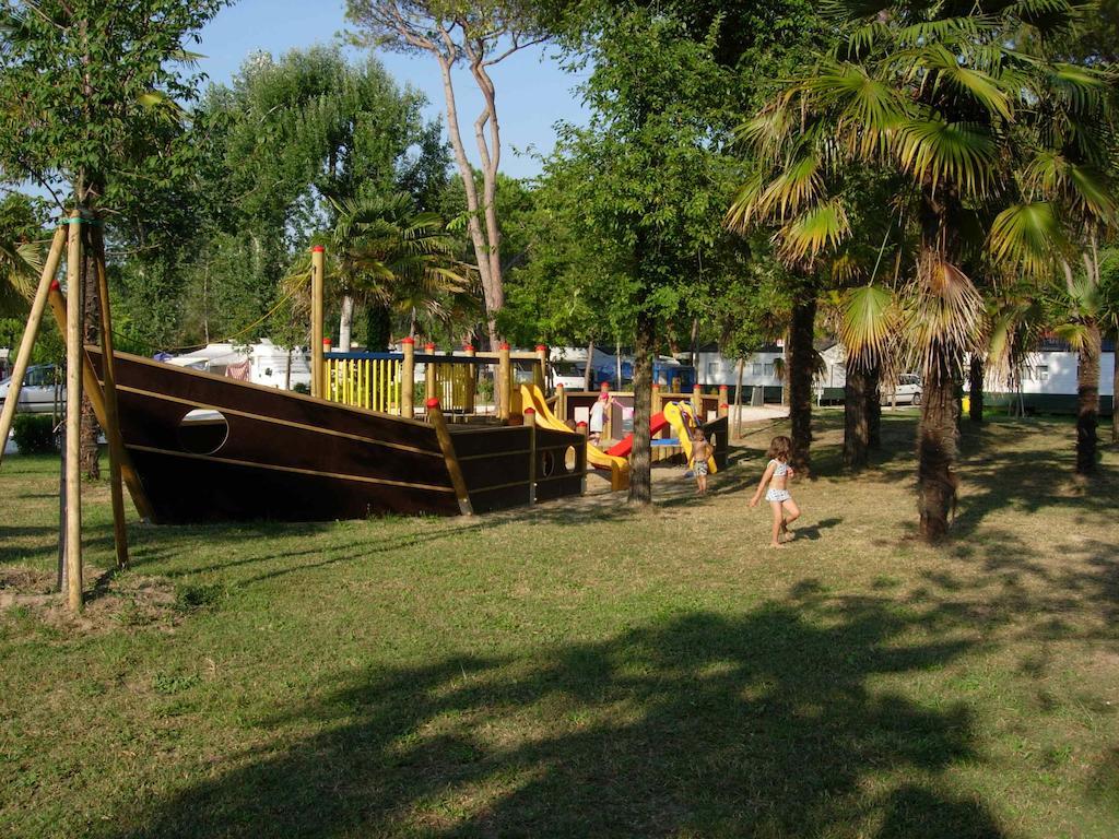 Happy Camp Mobile Homes In Camping Laguna Village Каорле Экстерьер фото