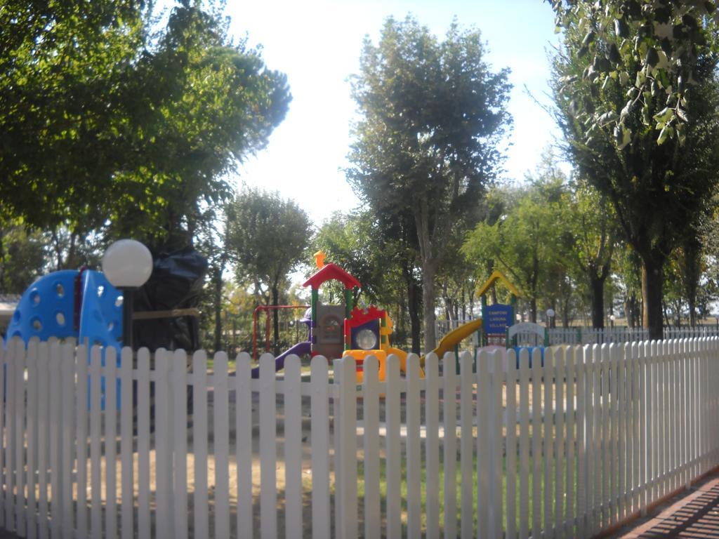 Happy Camp Mobile Homes In Camping Laguna Village Каорле Экстерьер фото