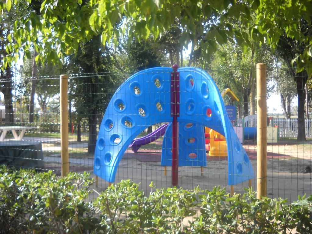 Happy Camp Mobile Homes In Camping Laguna Village Каорле Экстерьер фото